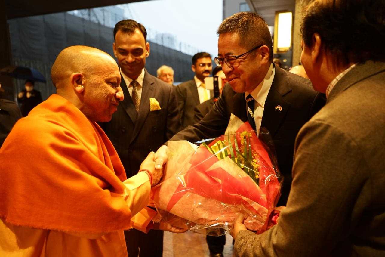 Mr. Junichi Ishida, Vice Governor of Yamanashi Prefecture, welcomes Hon'ble Chief Minister Yogi Adityanath on his arrival in Tokyo, Japan on February 25, 2026.